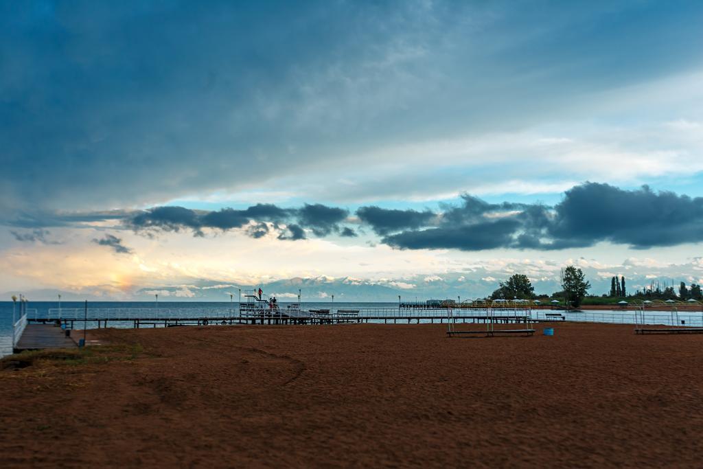 Dolinnka Hotel Cholpon-Ata Exteriör bild